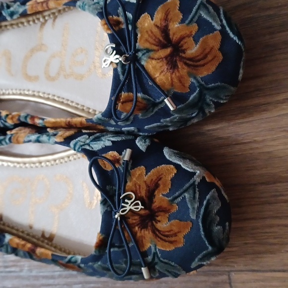 Sam Edelman Blue velvet floral ballerina  flats/size 8.5 - Picture 3 of 5